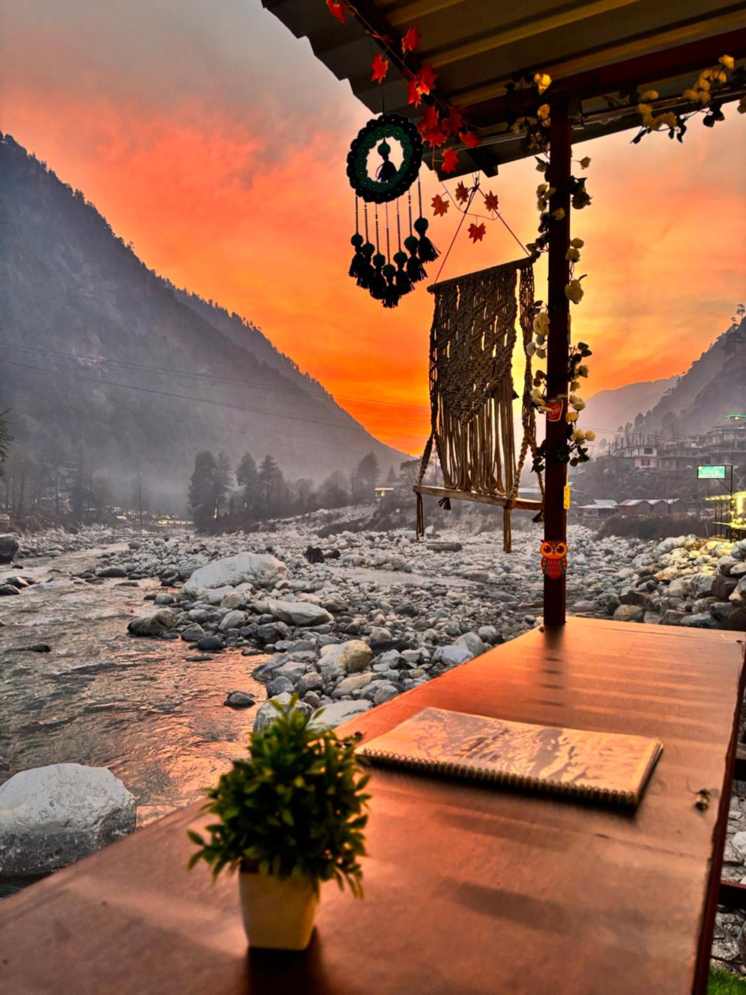 Hotel Adinova Kasol Exterior photo